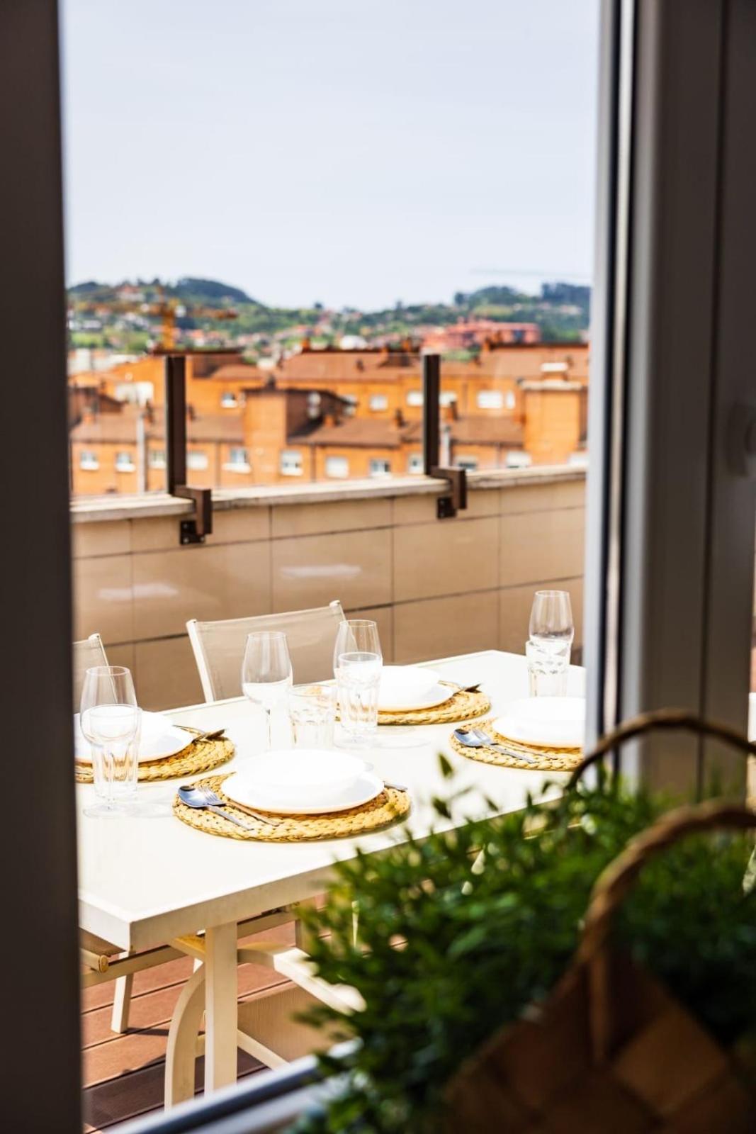 Lujoso Atico Entre 2 Playas Con Garaje, Terraza, Vistas Y Wifi Lägenhet Gijón Exteriör bild